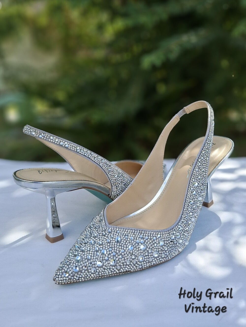 Blue By Betsey Johnson Clark Clear Rhinestone Slingback Kitten Heel Pumps Sz 8.5